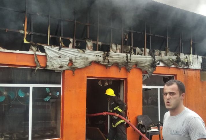 İsmayıllıda evlər və mağazalar yanır