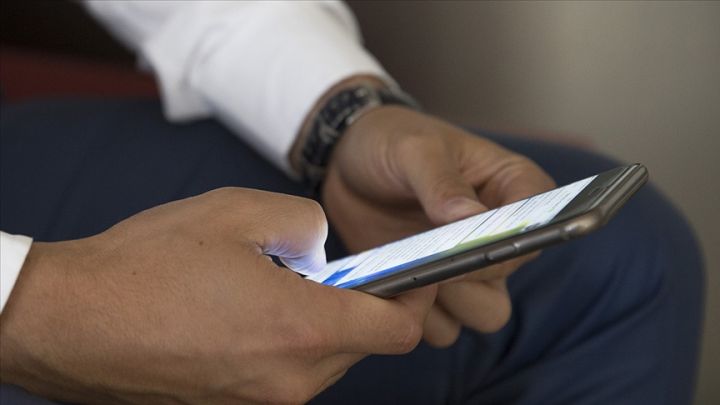 Azərbaycanda insanlar bahalı mobil telefonu və bahalı nömrəni niyə alırlar?