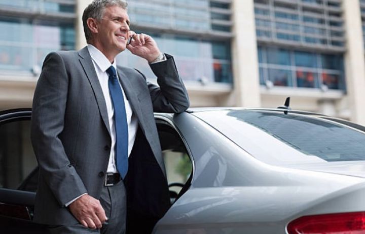 Rəhbərlik üçün 74 min manatlıq, əlillər üçün 14 min manatlıq avtomobillər alınıb