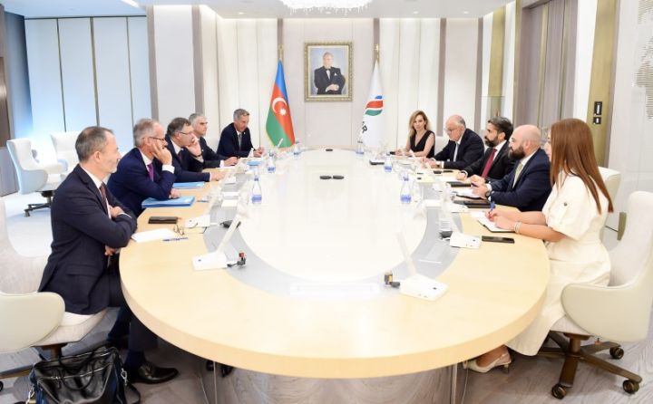 SOCAR-ın prezidenti “TotalEnergies” şirkətinin baş icraçı direktoru ilə görüşüb