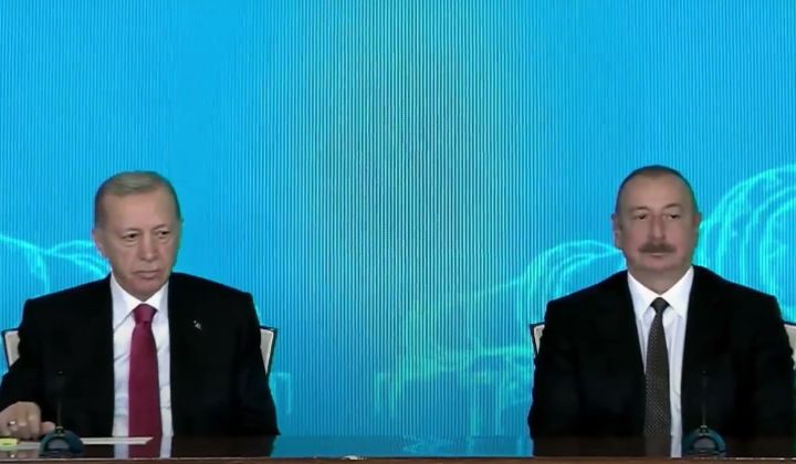 İğdır-Naxçıvan qaz kəmərinin təməli qoyuldu, Qars-Naxçıvan dəmir yoluna dair sənəd imzalandı