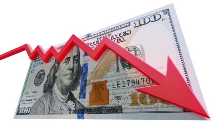 Azərbaycan banklarının xarici valyutada qiymətli kağızlara investisiyalarının məbləği 1 milyard manatdan çox azalıb