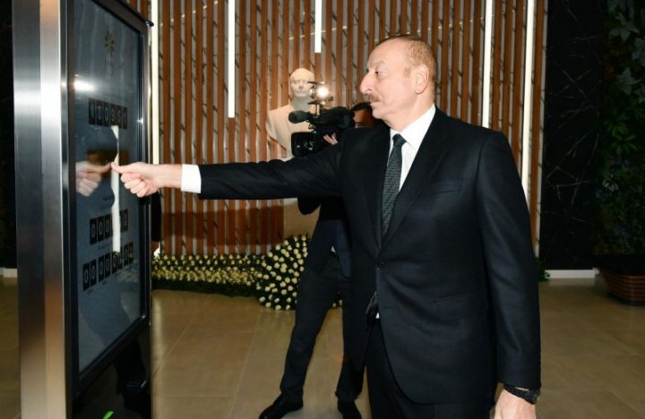 İlham Əliyev Yevlaxa səfər edib, açılışlarda iştirak edib