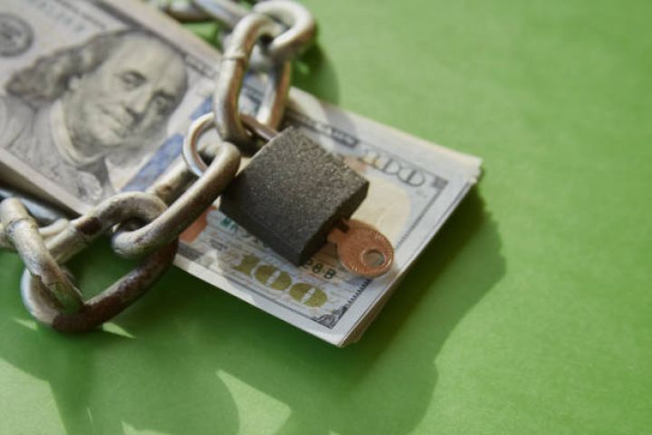 Dolların 17 iyun tarixi üçün rəsmi məzənnəsi müəyyən olunub