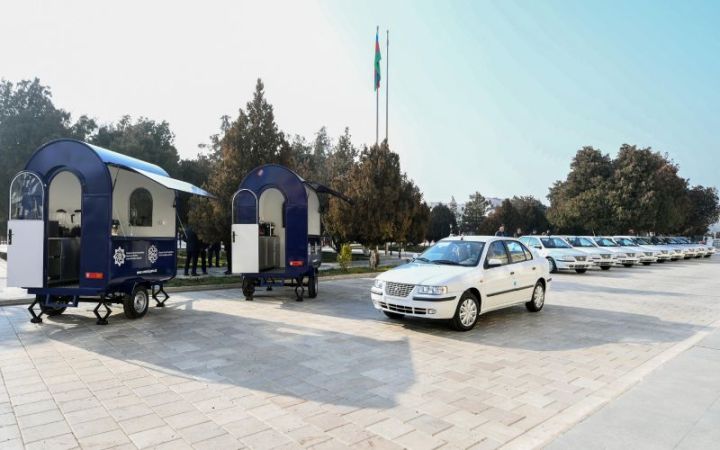 Naxçıvanda əlilliyi müəyyən olunumş şəxslərə avtomobil və səyyar kofe evləri təqdim edilib