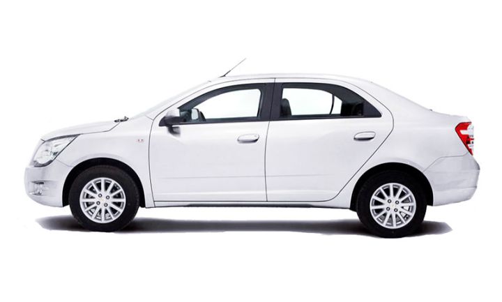 Azərbaycanda 2038 ədəd minik avtomobili yığılıb, 516 -sı anbarlardadır