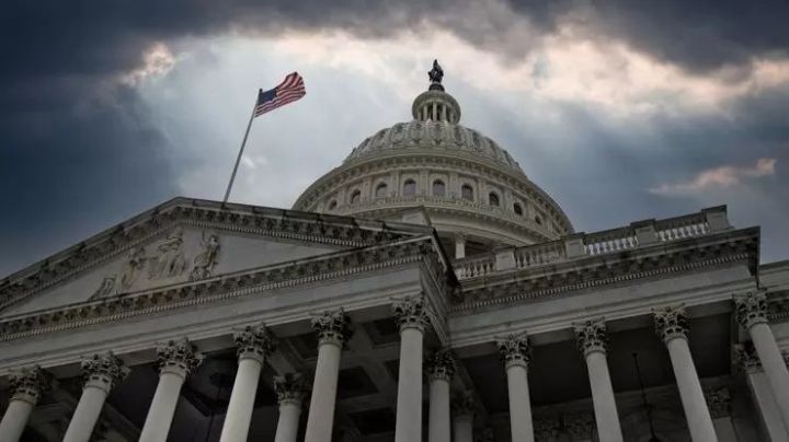 ABŞ iqtisadiyyatı yeni maliyyə ilinə 2020-ci ildən bəri ən böyük kəsirlə başlayıb