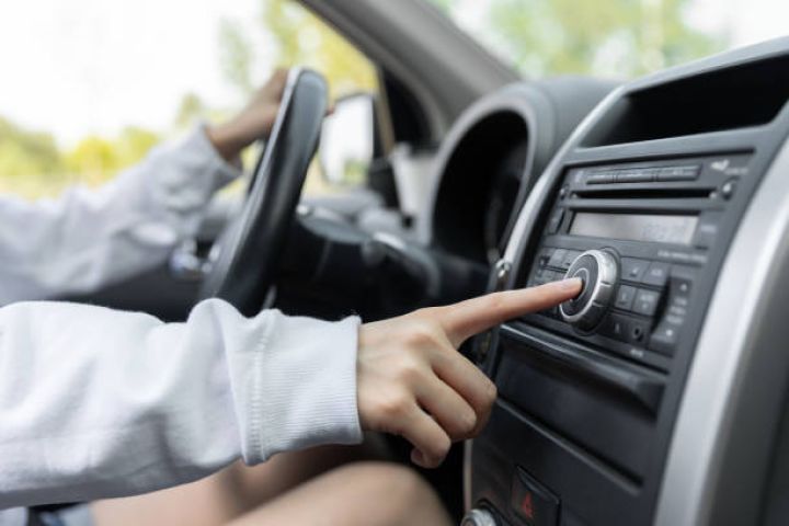 Bank "Radio kanallarında reklam yayımı" ilə bağlı tender elan etdi