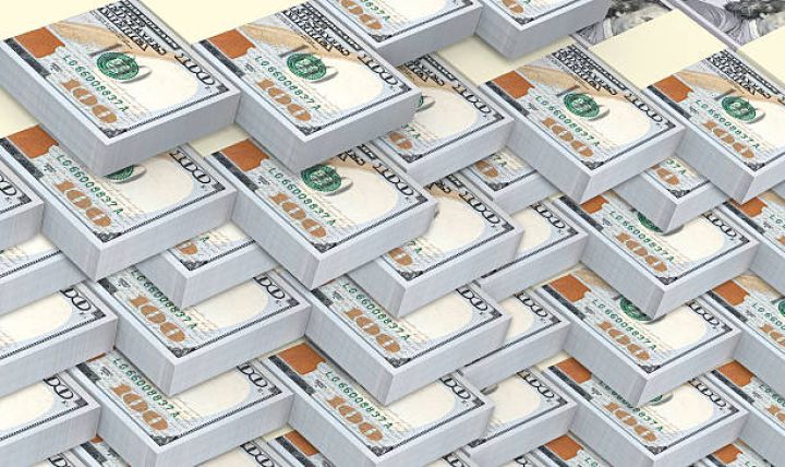 Banklara dollar satıldı - VALYUTA HƏRRACININ NƏTİCƏSİ