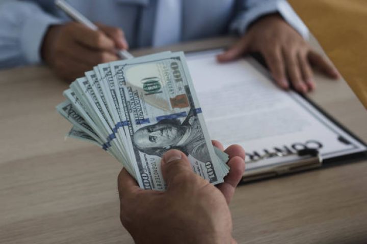 Bankın dollar istiqrazlarına 179 investor 193 sifariş təqdim edib