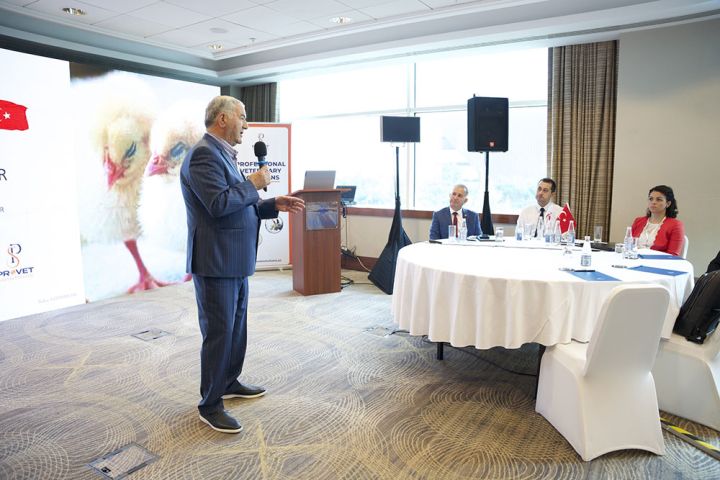 Azərbaycanın broyler şirkətləri quşçuluğun problemlərini Almaniya və Türkiyə mütəxəssisləri ilə müzakirə ediblər