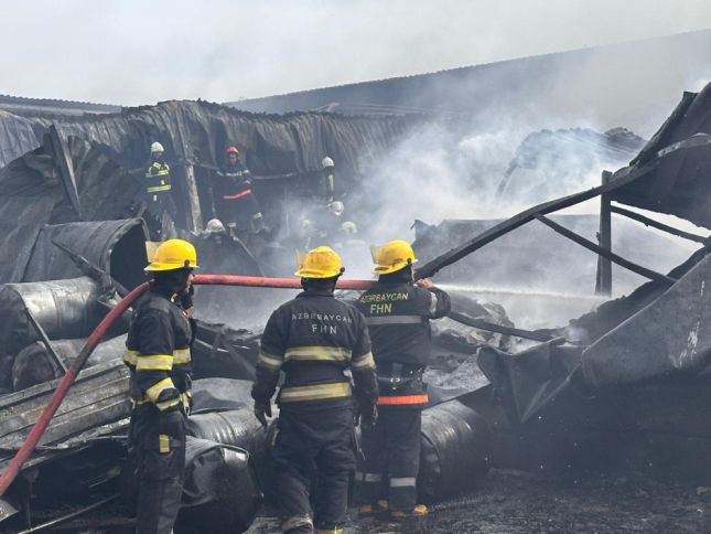 Boya istehsalı sexində baş vermiş yanğın məhdudlaşdırılıb