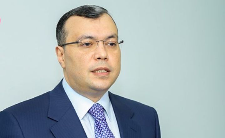 Nazir Sahil Babayev iki rəisi çıxardı