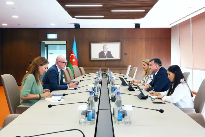 Avropa İnvestisiya Bankının nümayəndəsi ilə görüş keçirilib