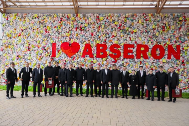 Qırğız nümayəndə heyəti “Abşeron” Ticarət Mərkəzində sahibkarlarla görüşüb