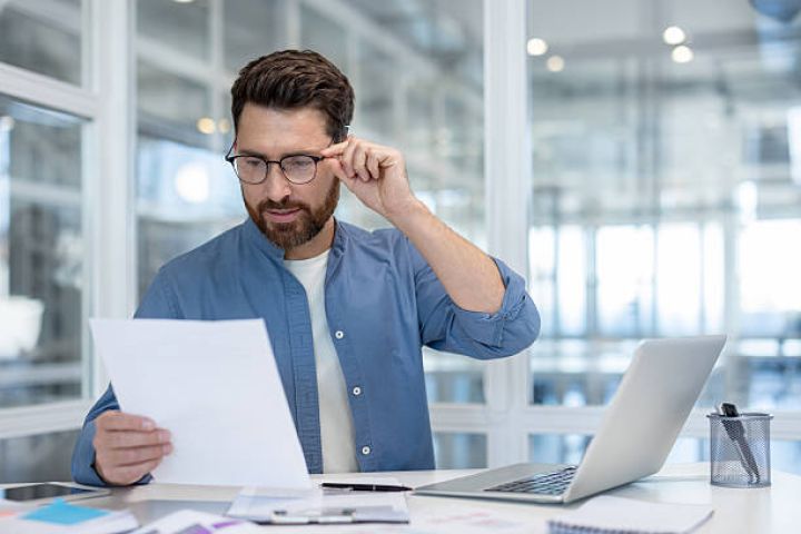 Banklarda işləyənlərin sayı 708 nəfər artıb