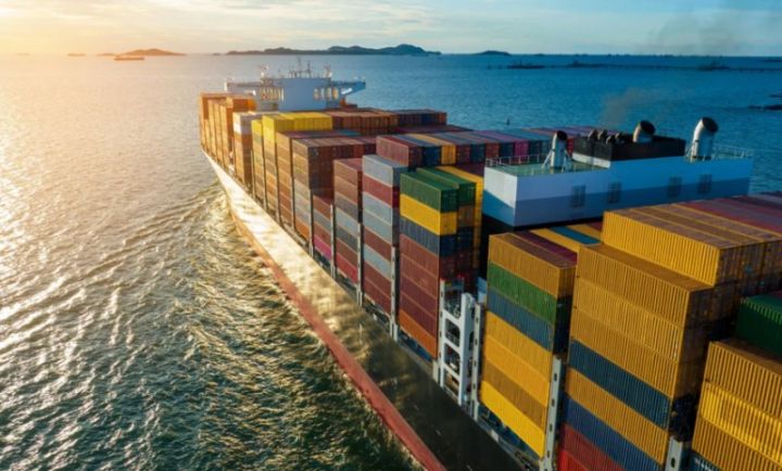 Fars körfəzində 1 000-ə yaxın gəminin iştirakı ilə tıxac yaranıb