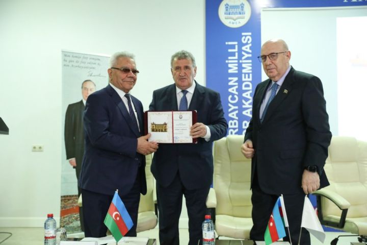 AMEA-da akademik Ziyad Səmədzadənin 85 illiyi qeyd olunub