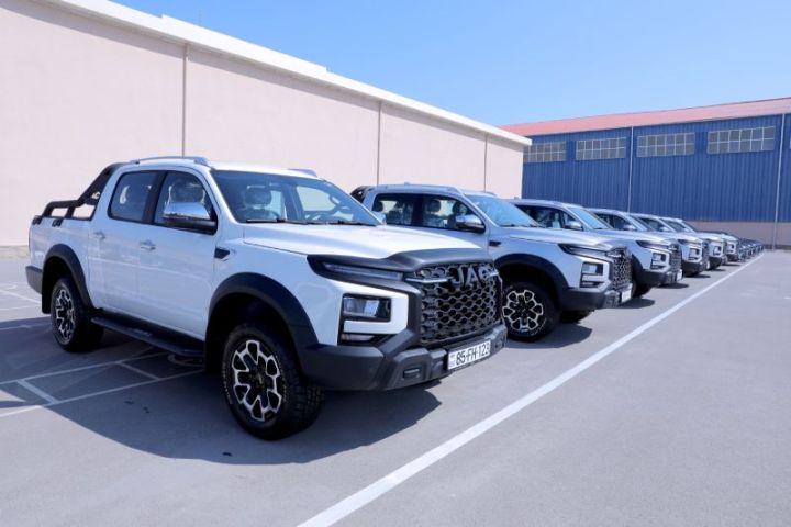 Nazirliyə yeni avtomobillər alınıb - FOTOLAR