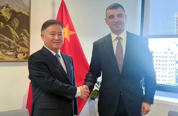 Azərbaycan və Çin mərkəzi banklarının sədrləri görüşüb