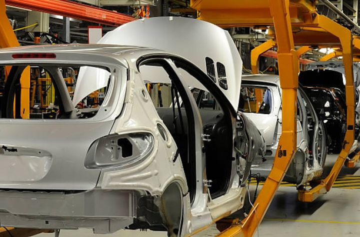 Azərbaycanda avtomobil istehsalı geriləməkdə davam edir