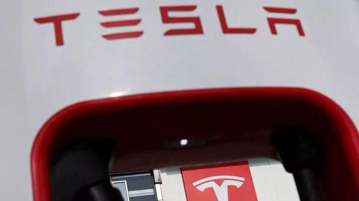 Avropanın ən böyük pensiya fondlarından biri Tesla-dakı bütün səhmlərini satıb