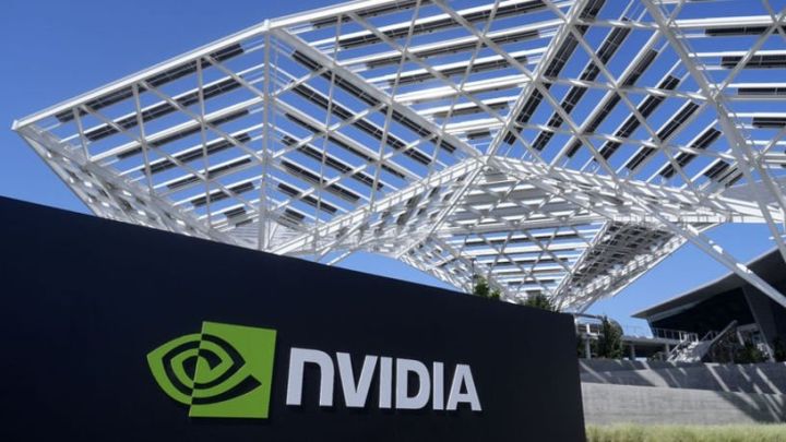 Nvidia-nın bazar dəyəri yarım trilyon dollar düşdü - Çinin startap şirkəti qərb bazarını "vurdu"