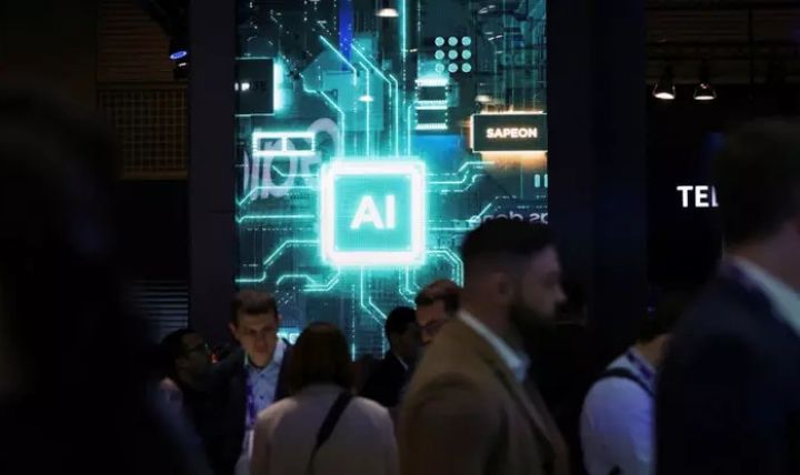 Çinin süni intellekti bazarları silkələdi - 1 TRİLYON DOLLAR "ƏRİYİB"