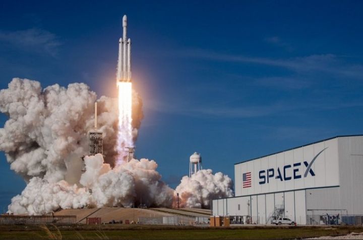 "SpaceX" IPO üçün səhm qiymətini 135 dollar müəyyənləşdirib — şirkətin dəyəri 1,77 trilyon dollar qiymətləndirilir