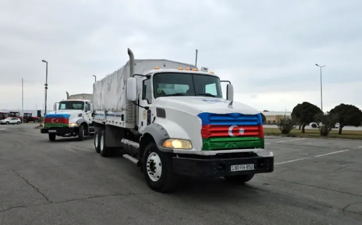 Azərbaycan İrana humanitar yardım göndərdi