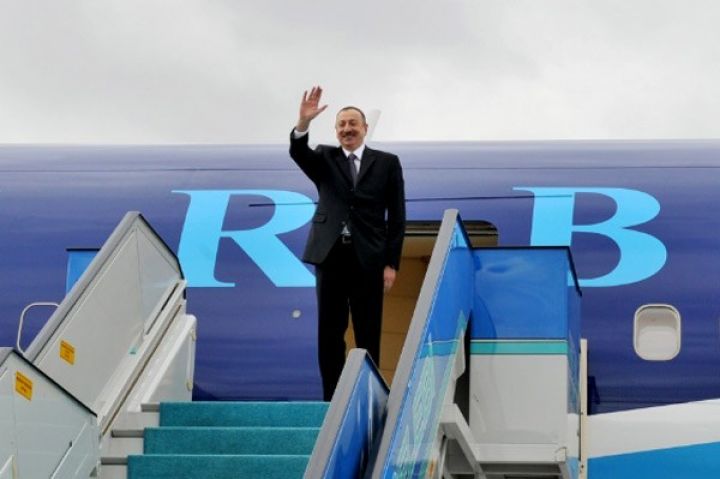 Belarusa səfər edəcək