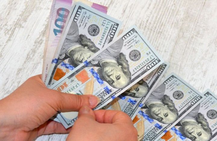 "Azərbaycanda Dollar ucuzlaşa bilər"
