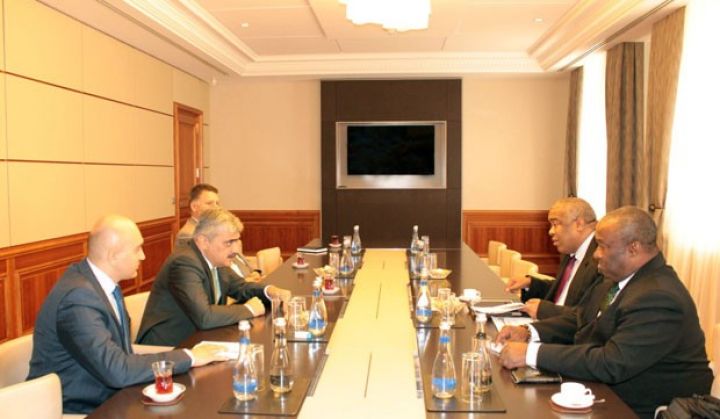 Azərbaycan və Surinam maliyyə nazirləri görüşüb