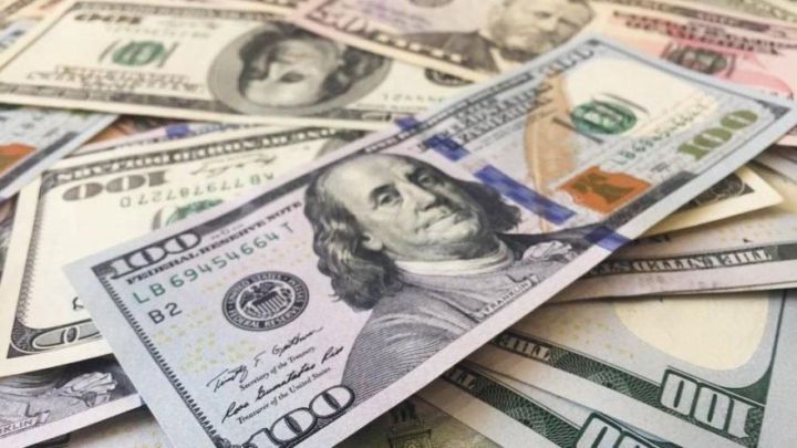 Dolların bazar ertəsinə olan rəsmi məzənnəsi açıqlandı