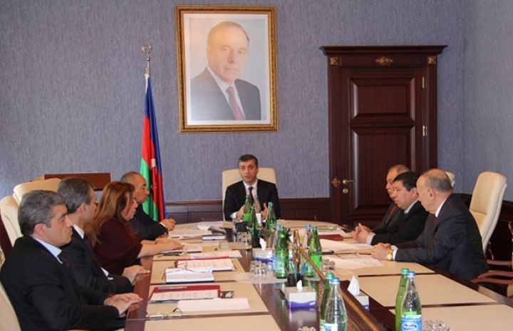 Palata  “Dekabank” və “Atrabank”ın əmanətçilərinə kompensasiya ödənişlərini yoxlayıb