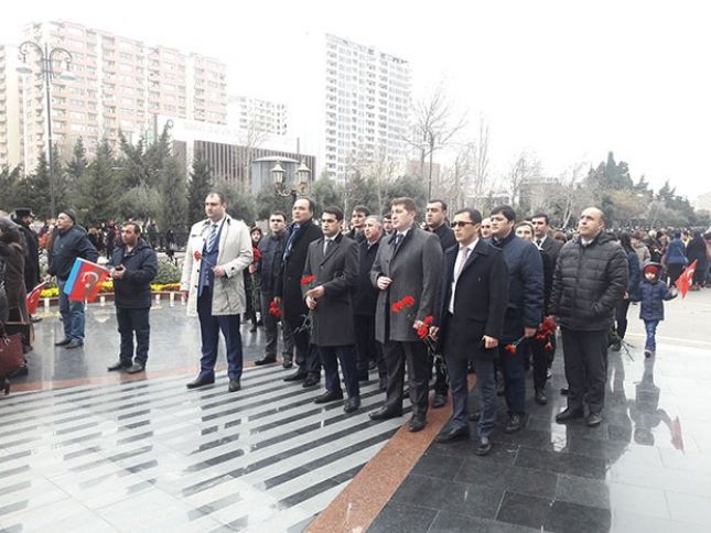 Bank “BTB”-nin kollektivi Xocalı faciəsinin qurbanlarını yad etdi