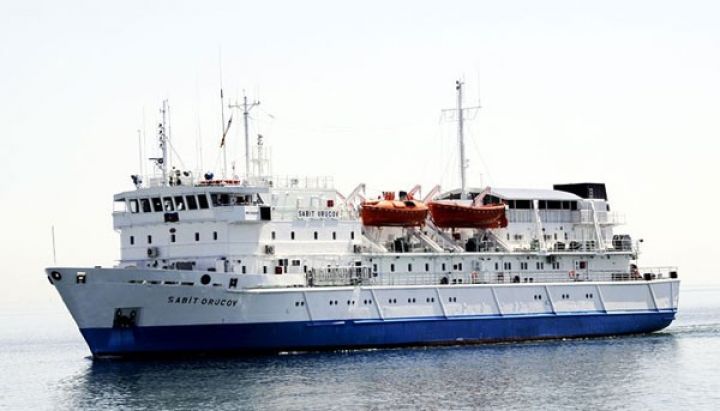 "Gəmilər səfərlərini müvəqqəti dayandırıb"