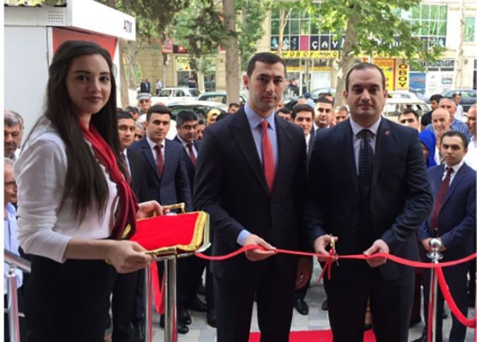 Kapital Bank yenilənən filialını istifadəyə verdi