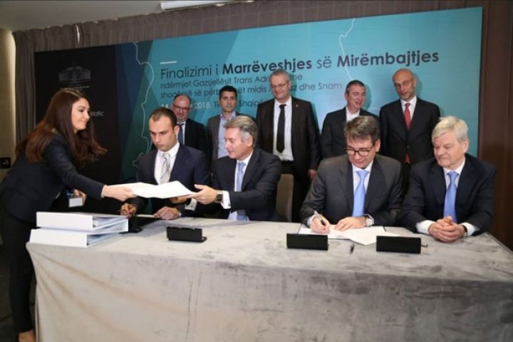 Azərbaycan qazını nəql edəcək borunun istismarı üzrə birgə müəssisə yaradılacaq