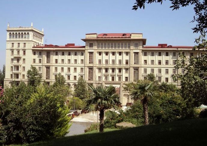 Milli valyutanın nağd şəkildə Azərbaycandan çıxarılması və gətirilməsi Qaydası təsdiqlənib 