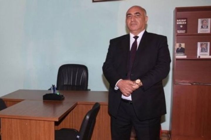 "İcra başçısı rüşvət alarkən cinayət başında yaxalanıb"