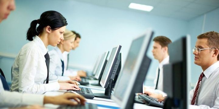 Hansı sahələr üzrə işçilərin maaşı artacaq? - SİYAHI