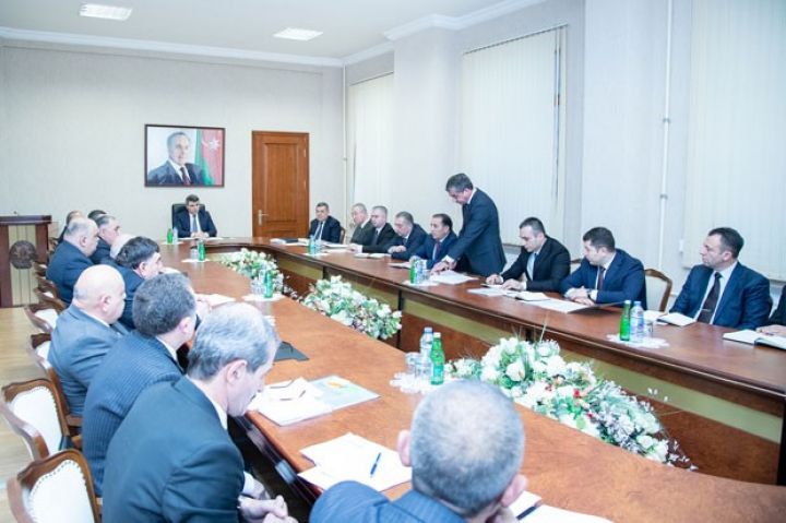 İnam Kərimov pambıqçılığa həsr olunmuş müşavirə keçirib
