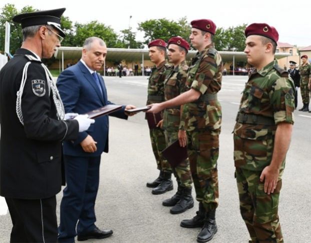 Heydər Əliyev hərbi xidməti bitirdi - YENİLƏNİB