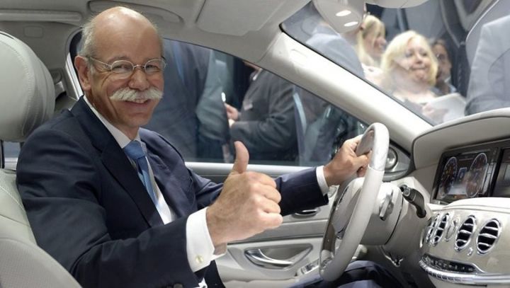 Təqaüdə çıxan Mercedes-in rəhbərinə BMW-dən maraqlı vidalaşma - VİDEO