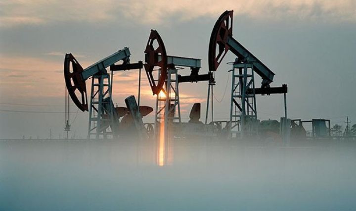 ABŞ “Brent” neftin qiymətinə dair proqnozunu cüzi artırıb