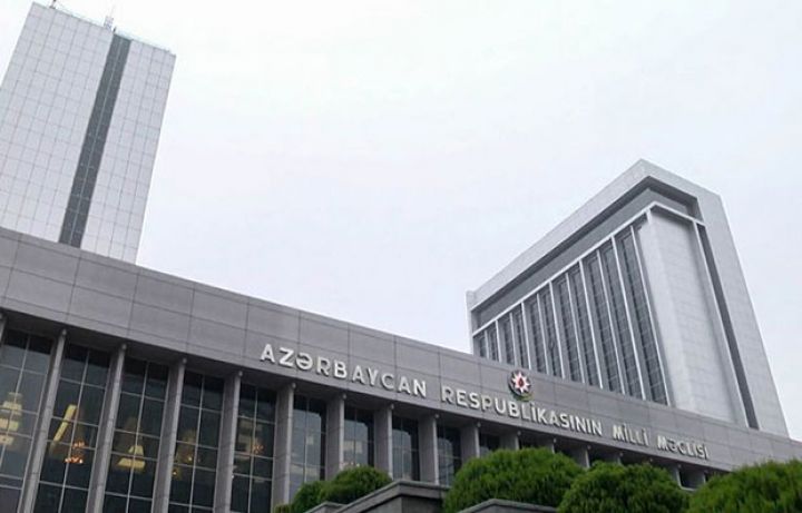 Rəqəmsal platforma təsisçisi reklam subyektləri sırasına daxil edilir