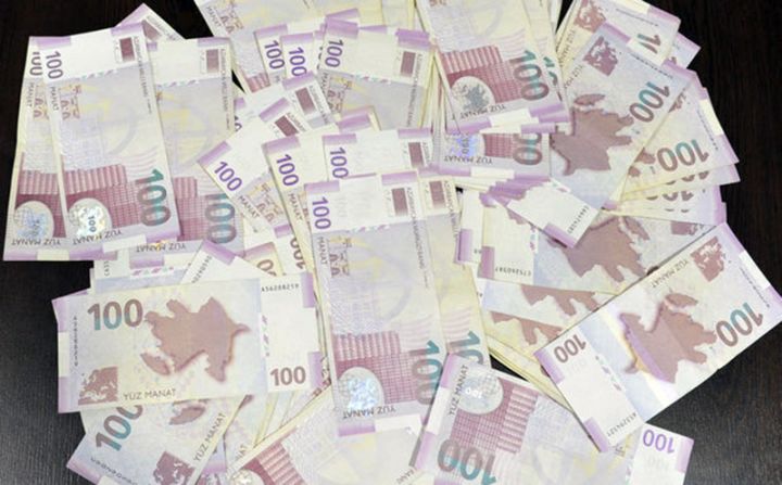 Apreldə dövriyyədə olan nağd pul və bank ehtiyatları azalıb
