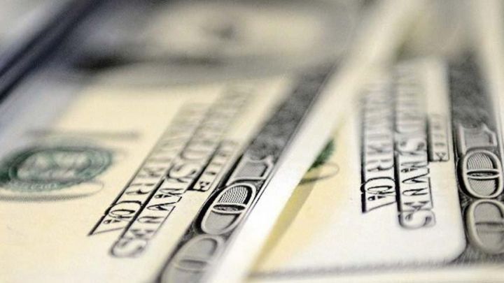 Dolların bazar ertəsinə olan rəsmi məzənnəsi açıqlandı