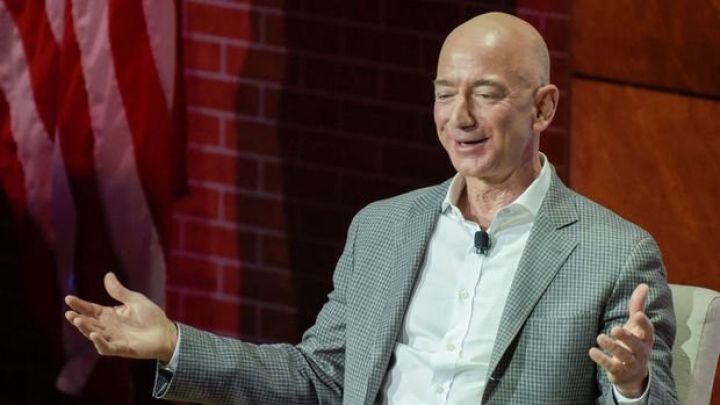 Ən varlı adam Dünya üçün 10 milyard dollar ayırdı